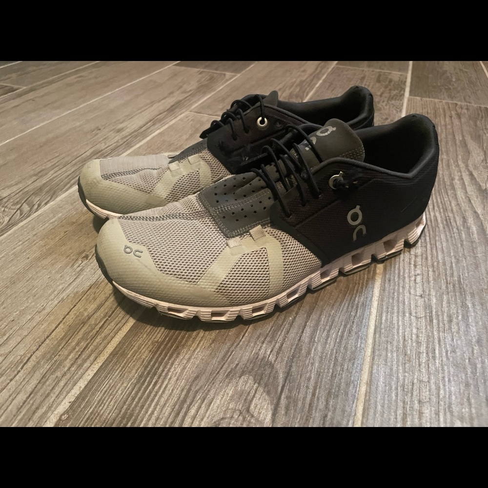 Mens size 8 on cloud X